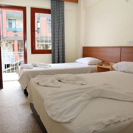 Tug Hotel Kusadası Exteriör bild